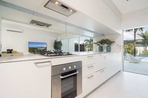 Pool Resort Port Douglas - Melbourne Tourism 8