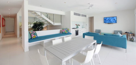 Pool Resort Port Douglas - Melbourne Tourism 6
