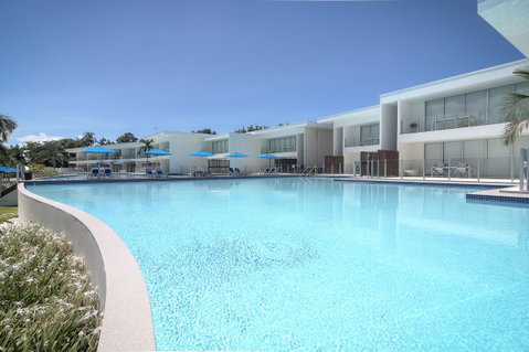 Pool Resort Port Douglas - Melbourne Tourism 3