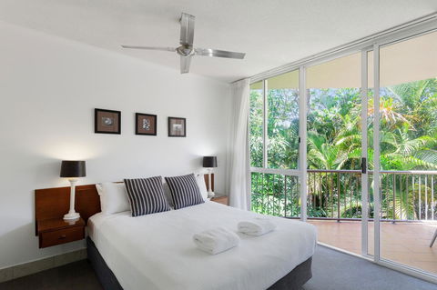 Noosa Tropicana - Melbourne Tourism 37