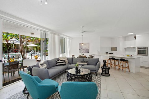 Noosa Tropicana - Melbourne Tourism 22