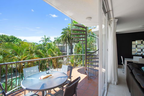Noosa Tropicana - Melbourne Tourism 35