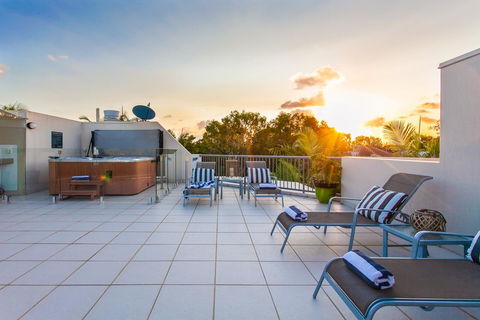 Noosa Tropicana - Melbourne Tourism 19