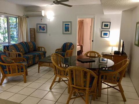The Port Douglas Queenslander - Melbourne Tourism 6