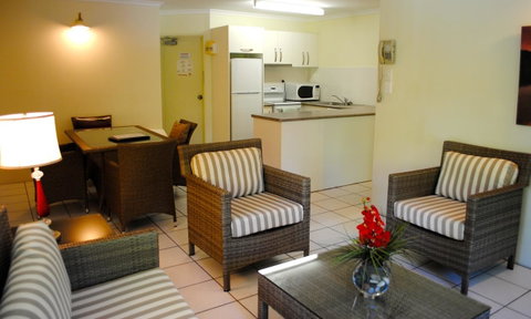 The Port Douglas Queenslander - Melbourne Tourism 34