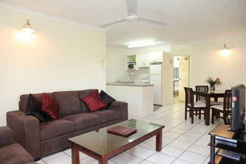The Port Douglas Queenslander - Melbourne Tourism 32