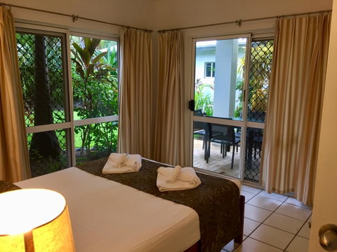 The Port Douglas Queenslander - Melbourne Tourism 4