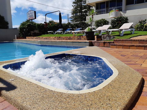 Surfers Chalet - Melbourne Tourism 2