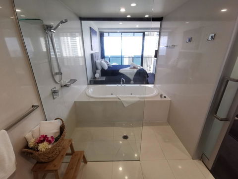 Circle Luxury Holidays - Melbourne Tourism 11