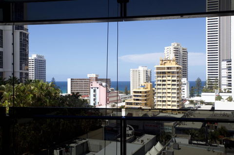 Circle Luxury Holidays - Melbourne Tourism 4