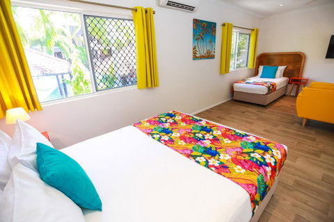 Port Douglas Motel - Melbourne Tourism 3
