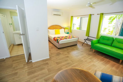 Port Douglas Motel - Melbourne Tourism 11