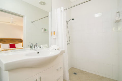 Port Douglas Motel - Melbourne Tourism 39