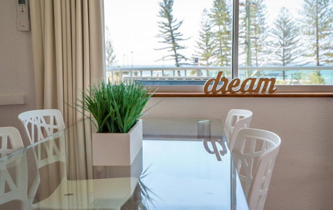 Mandolin Beachfront Resort - Melbourne Tourism 19