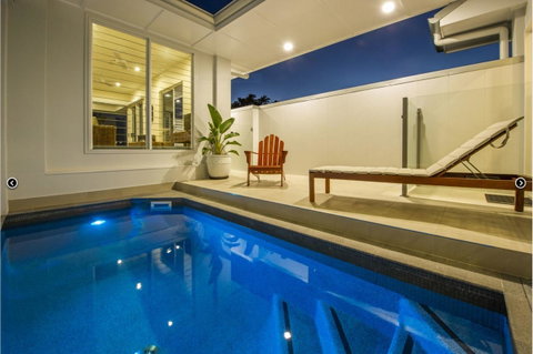Reflections Amber Villa 3 - Melbourne Tourism 1