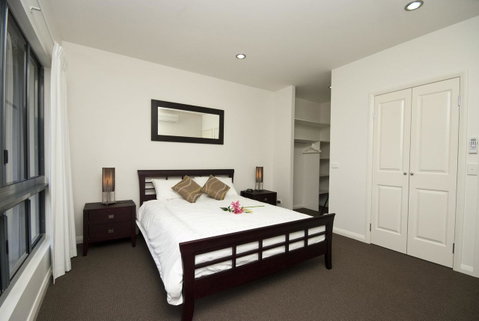 Woodville Beach Townhouse 5 - Melbourne Tourism 2