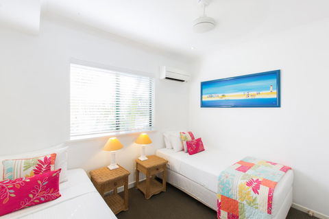 Bermuda Villas - Melbourne Tourism 4