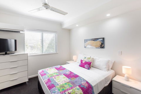 Bermuda Villas - Melbourne Tourism 6