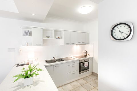 Bermuda Villas - Melbourne Tourism 7