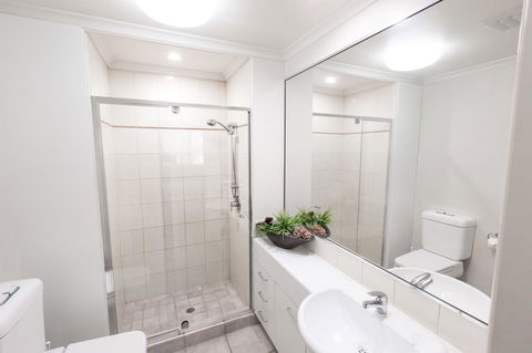 Bermuda Villas - Melbourne Tourism 9