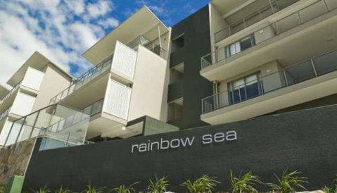 Rainbow Sea Resort - Melbourne Tourism 11