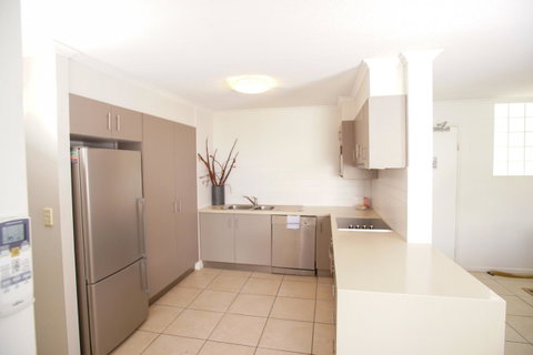 San Marino By The Sea Apartments - Melbourne Tourism 19