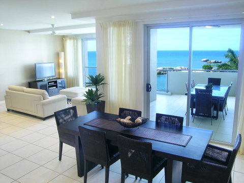 Coral Cove Apartments - Melbourne Tourism 15