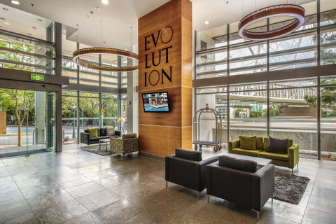 Evolution Apartments - Melbourne Tourism 1