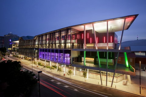 Evolution Apartments - Melbourne Tourism 19