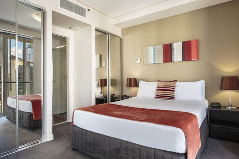 Evolution Apartments - Melbourne Tourism 14