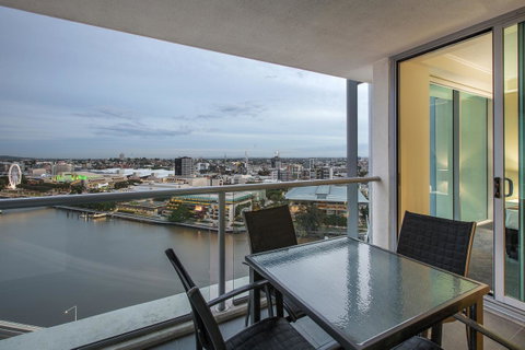 Evolution Apartments - Melbourne Tourism 15