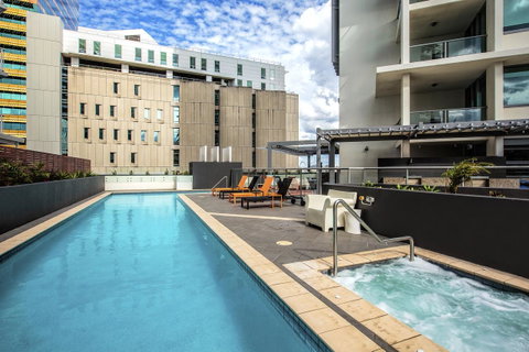 Evolution Apartments - Melbourne Tourism 3