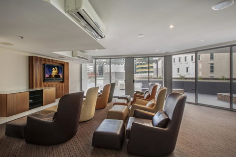 Evolution Apartments - Melbourne Tourism 4