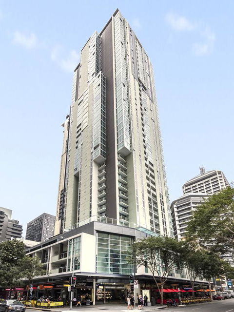 Oaks Brisbane Festival Suites - Melbourne Tourism 9