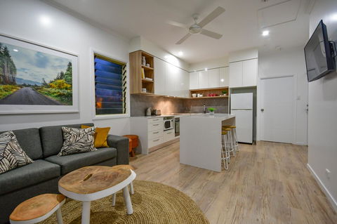 Blue Summit Hideaway - Melbourne Tourism 7