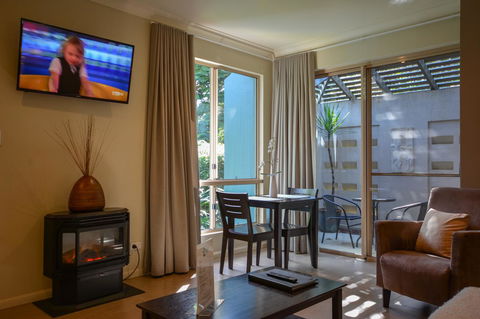 Blue Summit Hideaway - Melbourne Tourism 26
