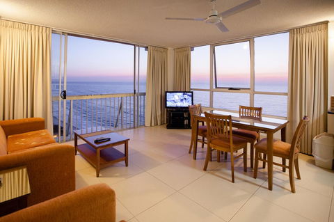 Chateau Beachside Resort - Melbourne Tourism 21