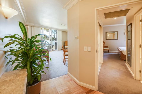 InterContinental Sanctuary Cove Resort, An IHG Hotel - Melbourne Tourism 21