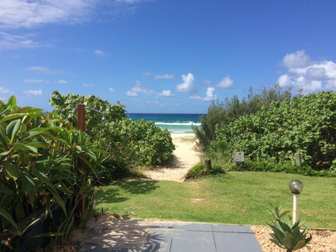 Bilinga Beach Motel - Melbourne Tourism 34