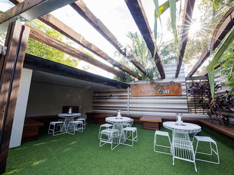 Eatons Hill Hotel - Melbourne Tourism 39