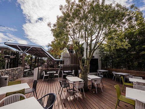 Eatons Hill Hotel - Melbourne Tourism 36
