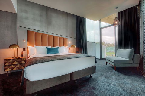 Eatons Hill Hotel - Melbourne Tourism 15