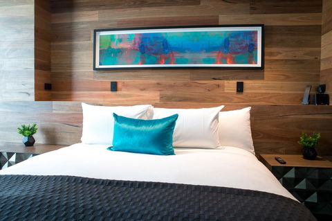 Eatons Hill Hotel - Melbourne Tourism 25