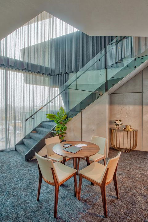 Eatons Hill Hotel - Melbourne Tourism 8