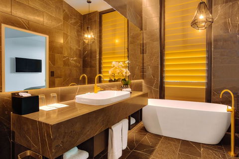 Eatons Hill Hotel - Melbourne Tourism 14