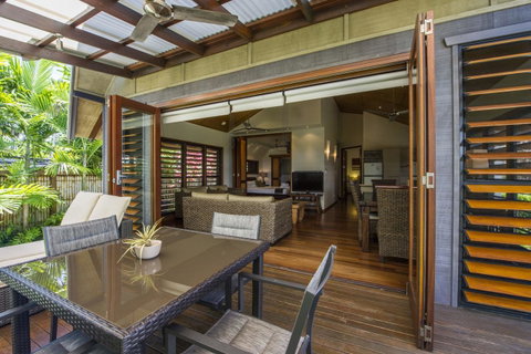 Pure Magnetic Villa 4 - Melbourne Tourism 1