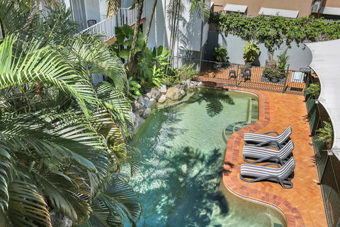 Coral Tree Inn - Melbourne Tourism 21