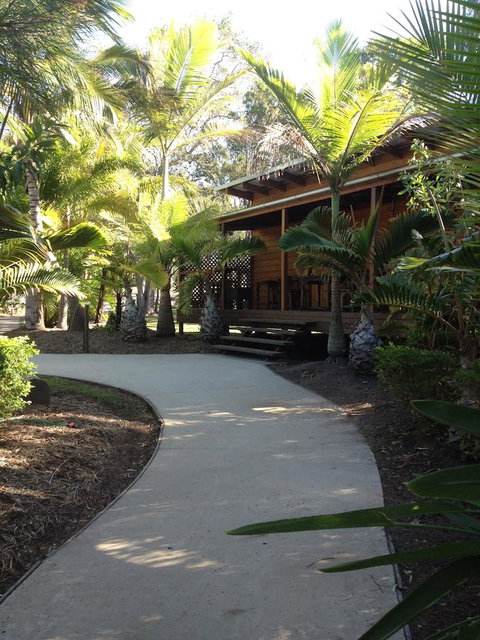 1770 Southern Cross Travellers Retreat - Melbourne Tourism 13