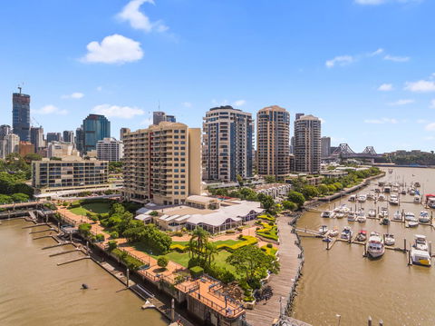 Dockside Brisbane - Melbourne Tourism 1