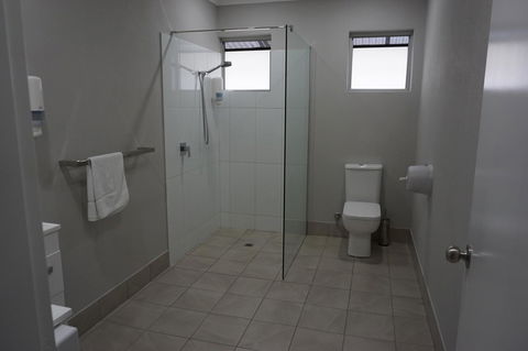 YAL Cairns - A Motel That Makes A Difference - Melbourne Tourism 2